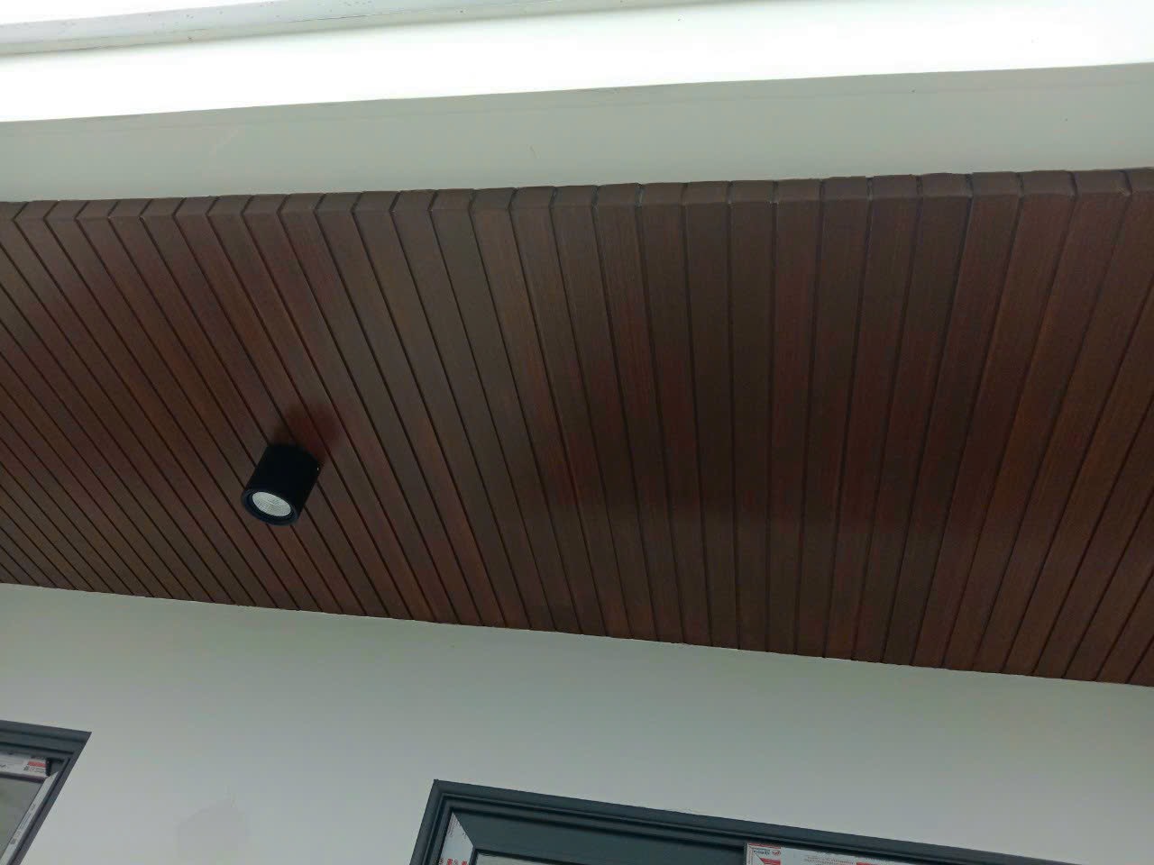 Công trình ốp trần bằng tấm xi măng Conwood Thái Lan